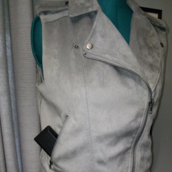 Philosophy Gray Faux Suede Moto Vest Sz L NWT - Picture 12 of 16